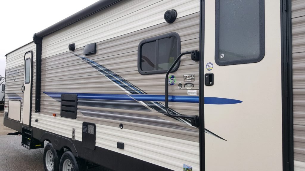 Which is Better Aluminum Or Fiberglass RV